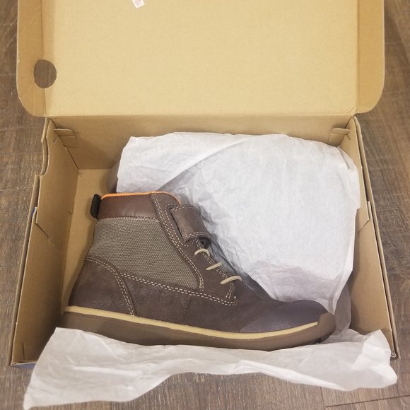 Stride Rite Made 2 Play Barclay Boot Size 2W - Picture 8 of 8